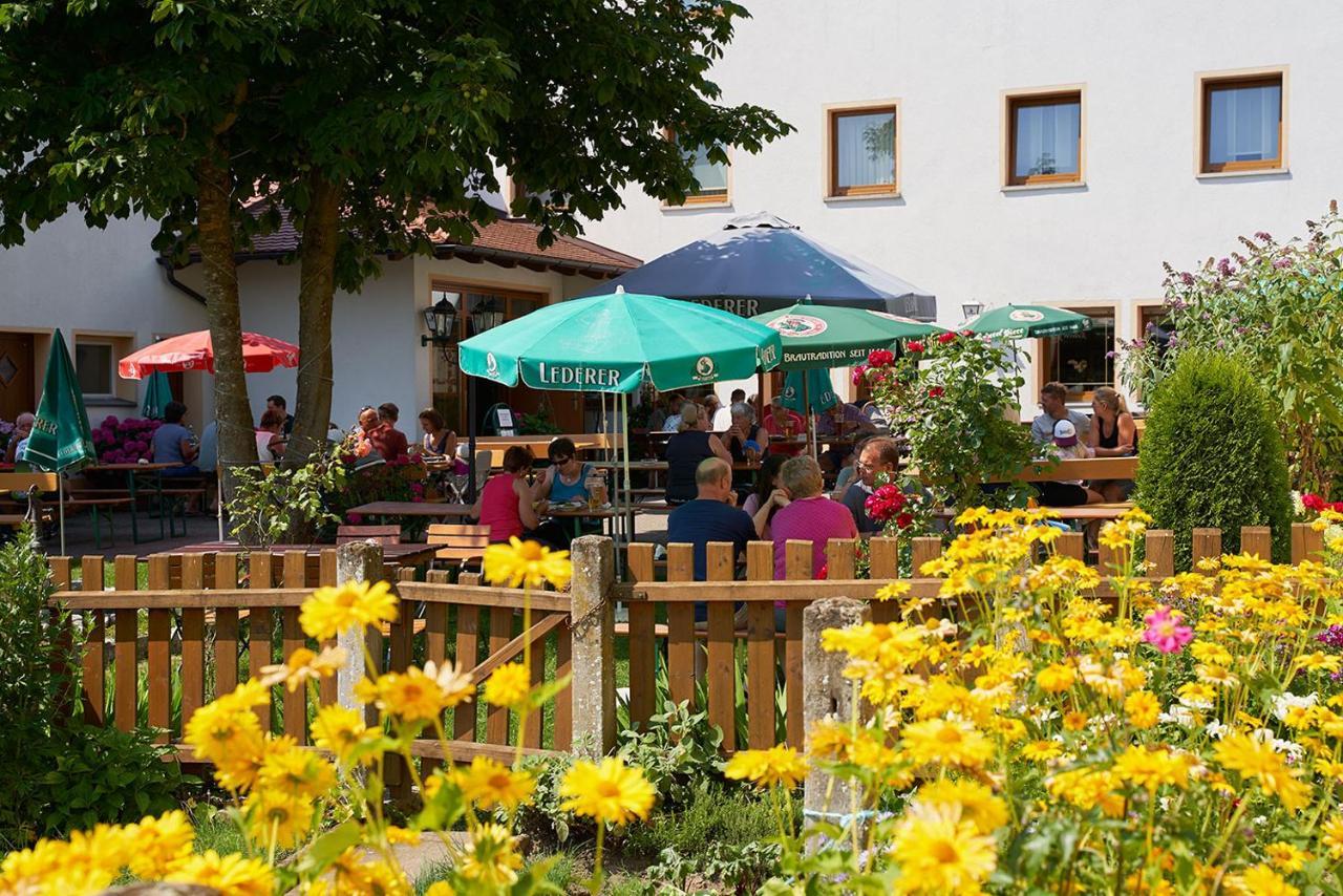 Gasthof-Pension Brauner Hirsch In Alfeld - Mittelfranken Eksteriør billede