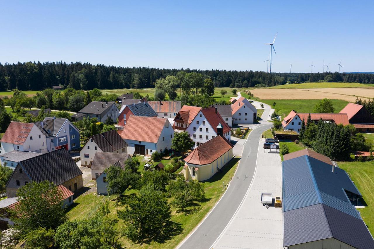 Gasthof-Pension Brauner Hirsch In Alfeld - Mittelfranken Eksteriør billede