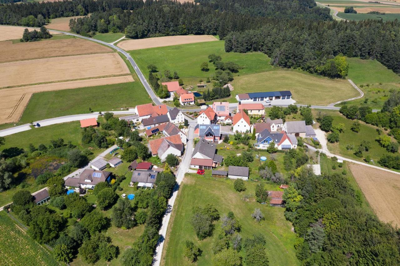 Gasthof-Pension Brauner Hirsch In Alfeld - Mittelfranken Eksteriør billede